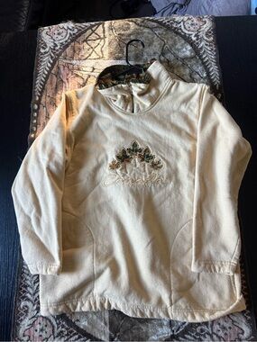 Vintage Cityscape Canada Montreal Embroidered Fleece Pullover size-Medium